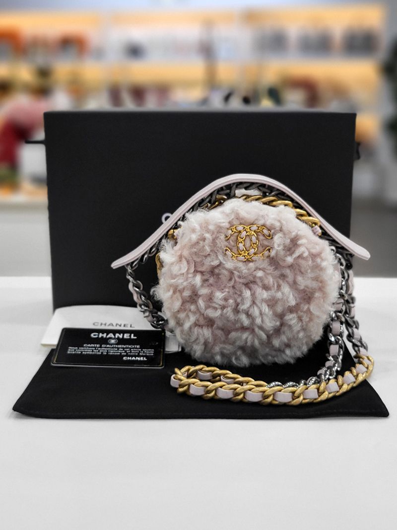 CHANEL Round Earring Mini Chain Bag Salmon Pink ap0945