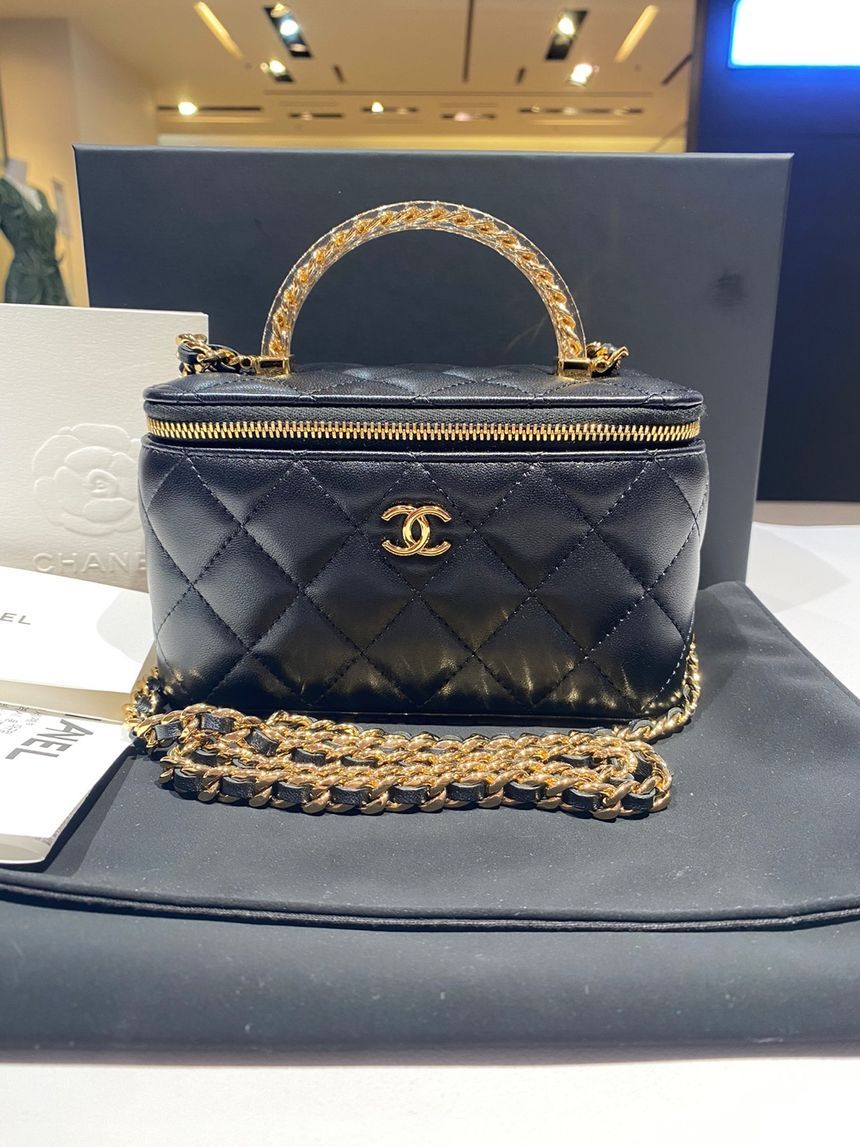 CHANEL Vanity Top Handle Gold Logo Chain Tote Bag Interior Chip 24 Year Exhibition Grade AP3768
