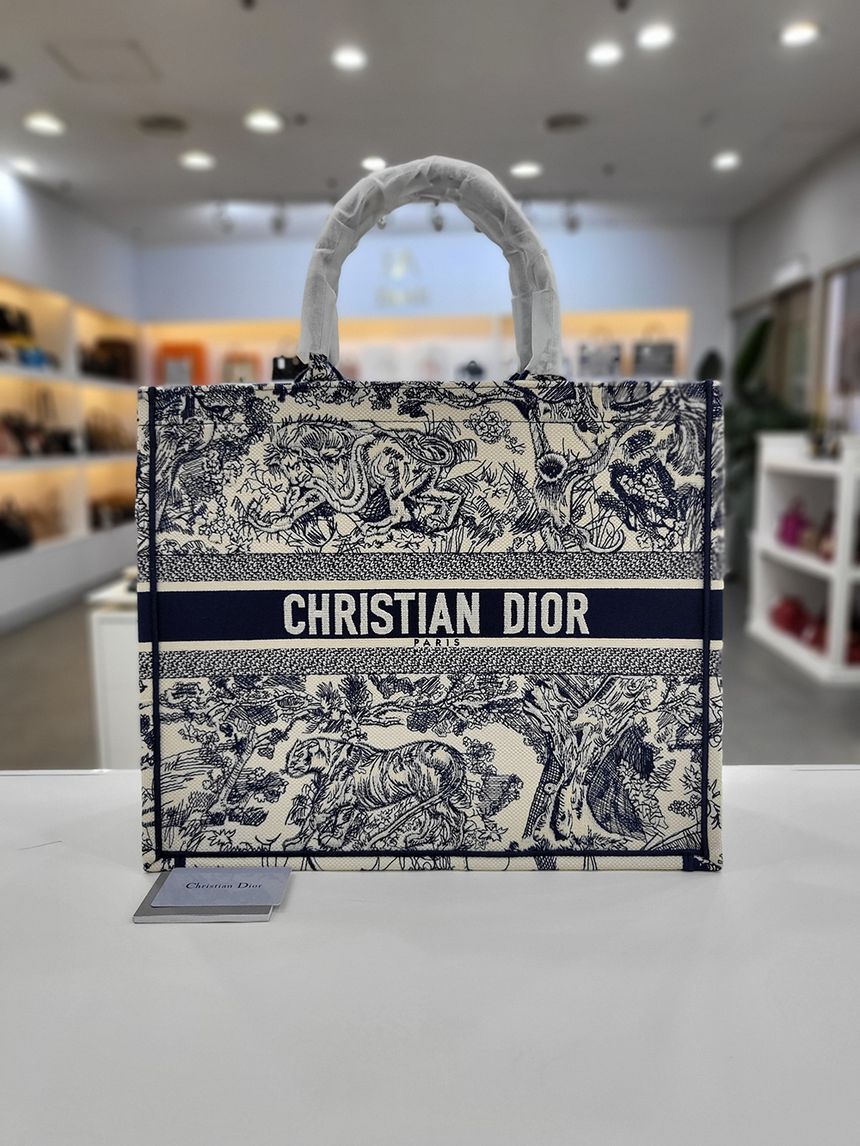 Dior Large New Product Tote Bag M1286ZTDT M808