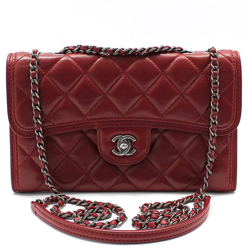 CHANEL Classic Logo Shoulder Crossbag in Red Lambskin Luteum - A68523