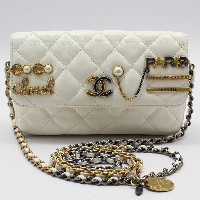 CHANEL Pearl Strass Signature Flap Phone Holder Chain Crossbody AP2509