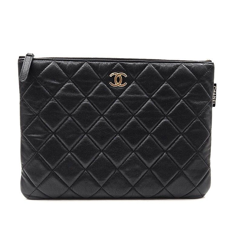 CHANEL Seasonal Lambskin Clutch Bag 71624073