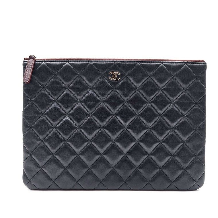 CHANEL Classic Lambskin Clutch Newmium 122524013