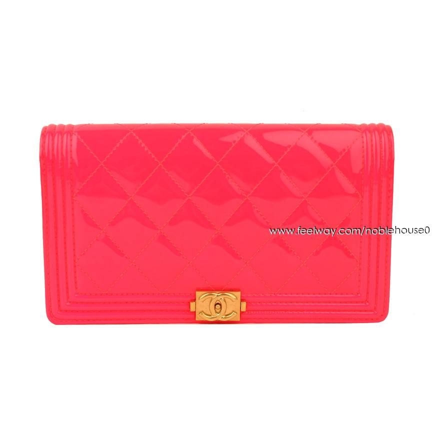 CHANEL Glow Pink Paillette Quilted Gold CC 2-Tier Wallet 22nd Series