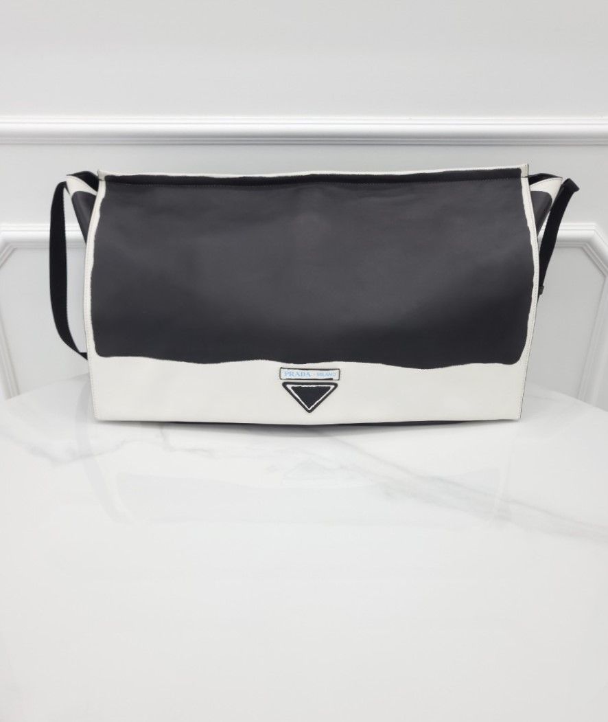 Prada Two-Tone Leather Shoulder Bag 2VD013