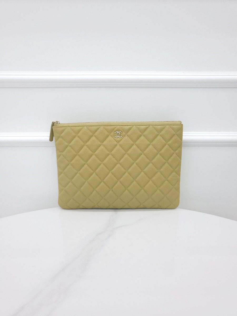CHANEL Classic Caviar Olive Medium Clutch A82545 31th