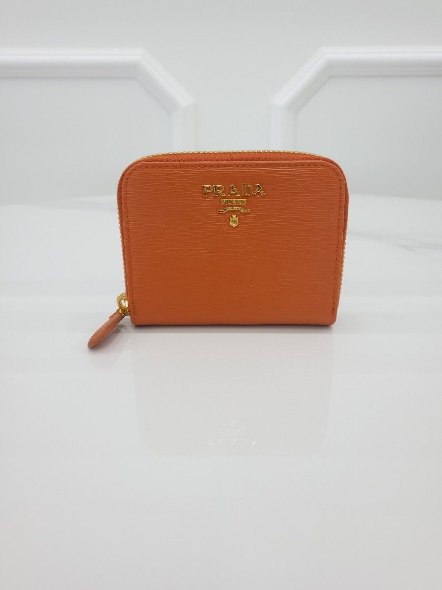 Prada Move Zip Wallet - Vitello (Product Number: SKU)