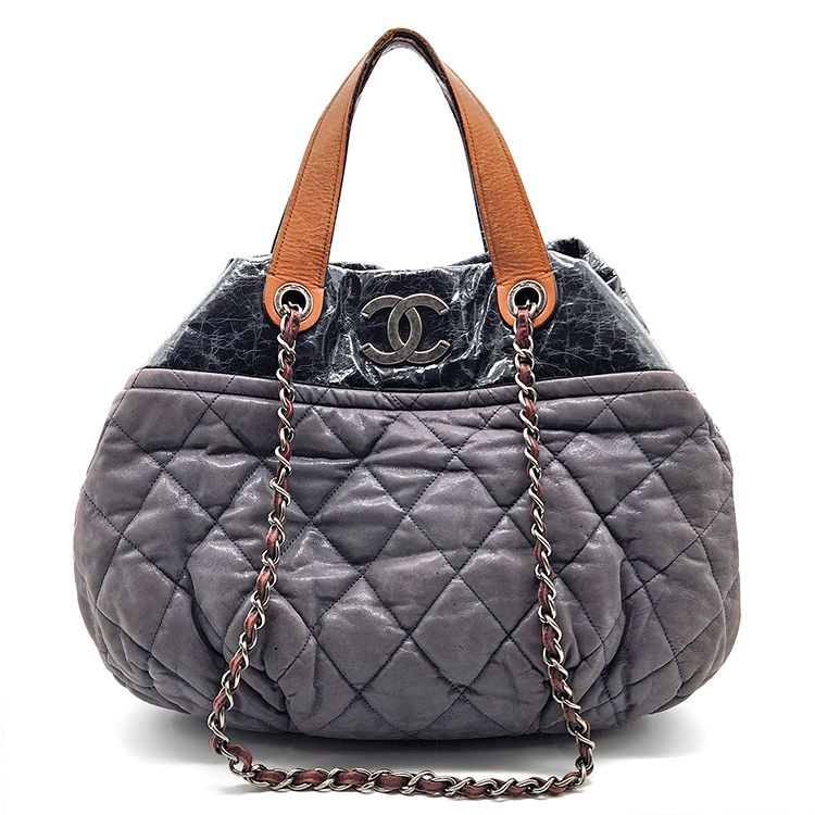 CHANEL Chain Tote Shoulder Bag L207109