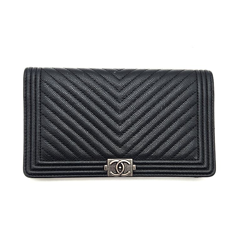 CHANEL Caviar Chevron Boy Wallet L789913