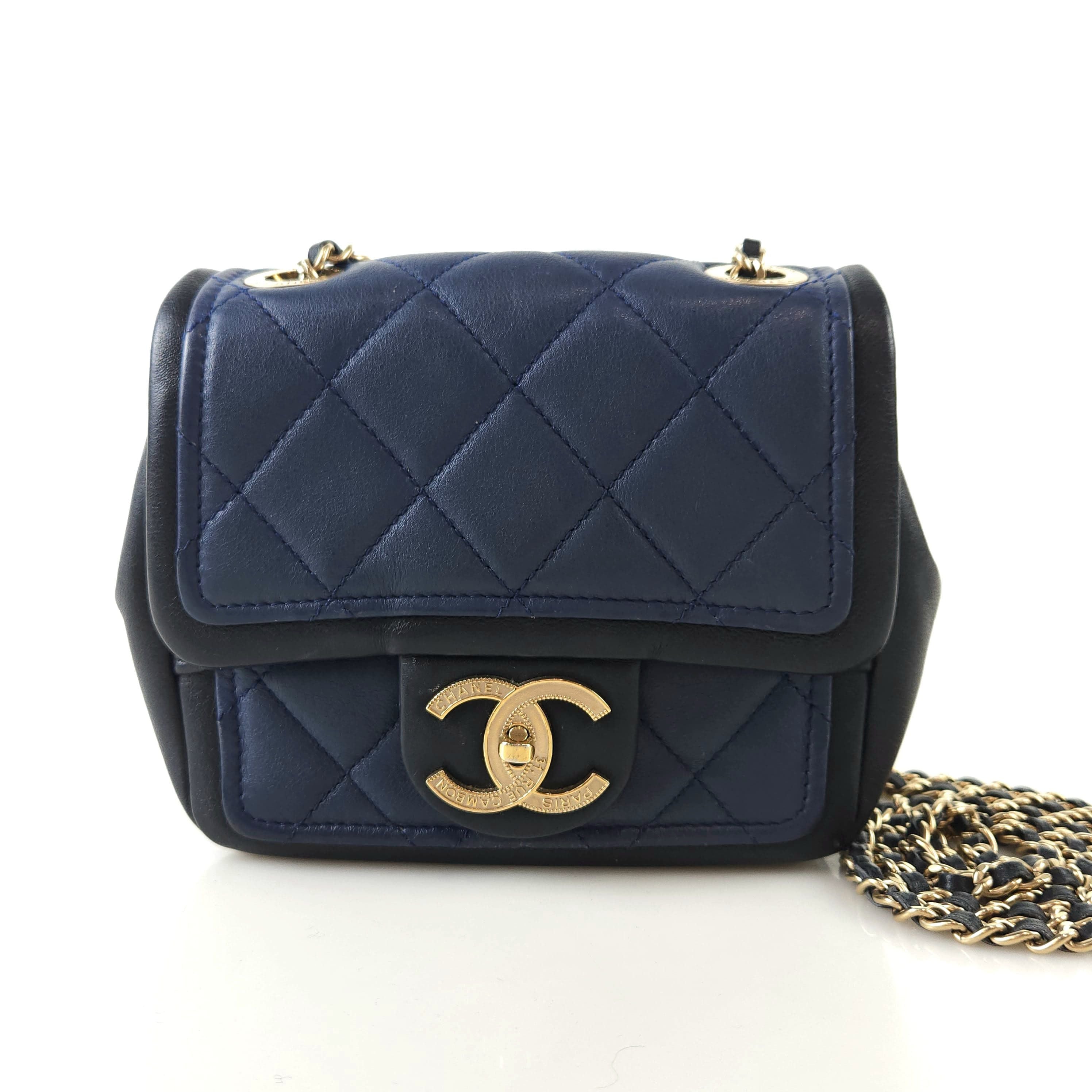 CHANEL Flap Shoulder Crossbody Bag 8328