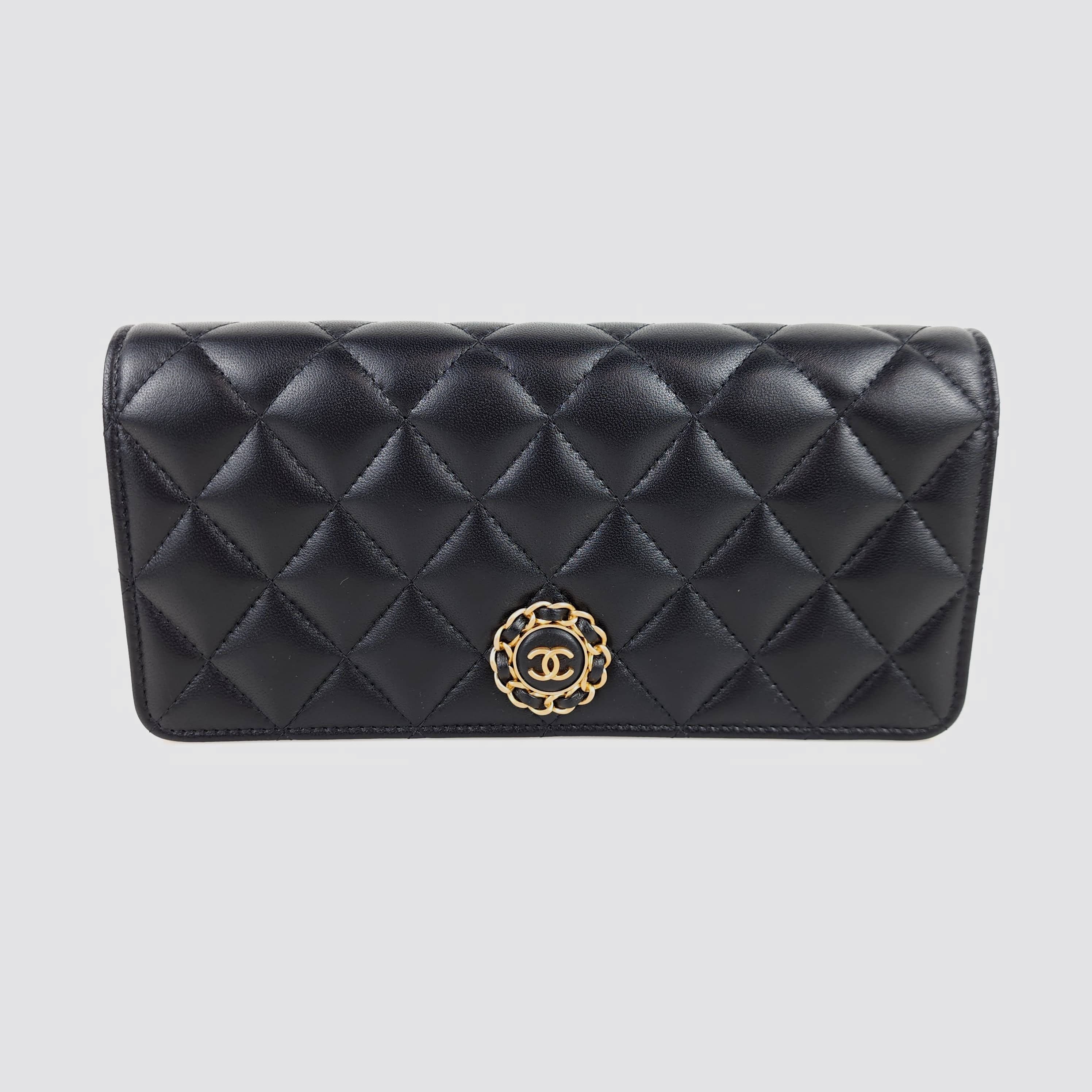CHANEL CC Leather Flap Pouch Wallet 7571