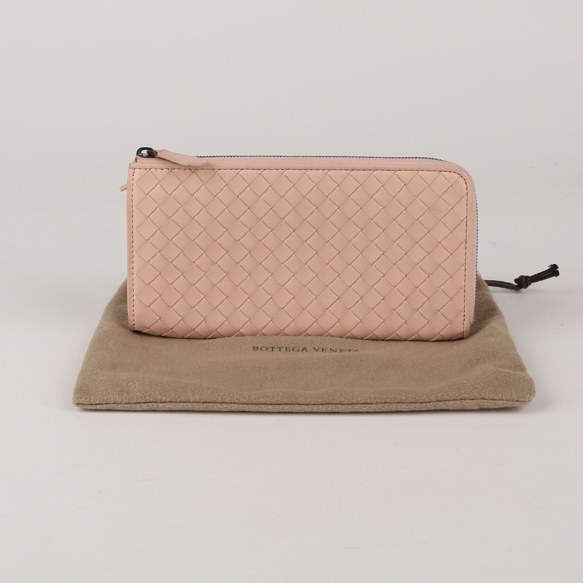 Bottega Veneta Pink Intricate Leather Zip Wallet 338137