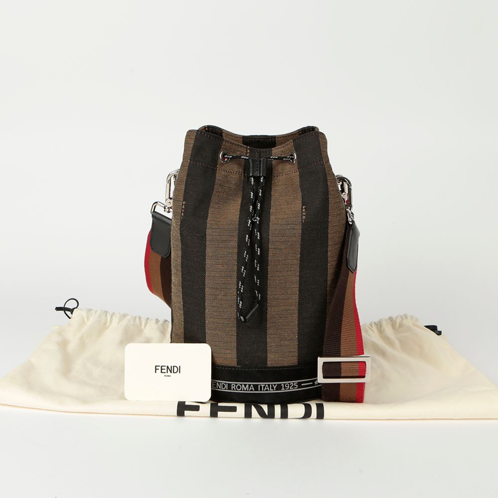 Fendi Montrezo Bucket Shoulder Crossbag 7VA450