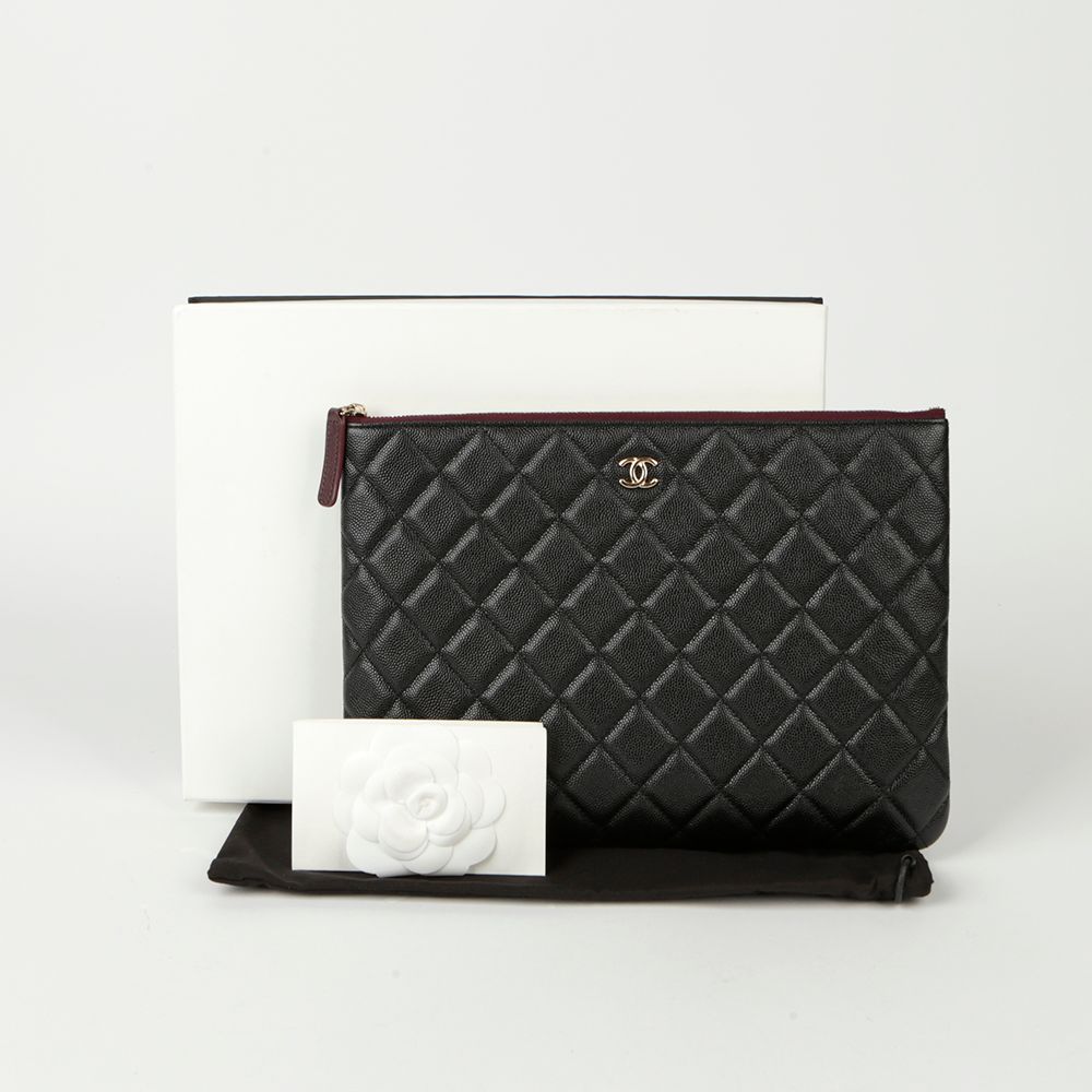 CHANEL Classic Caviar Neu Clutch A82545