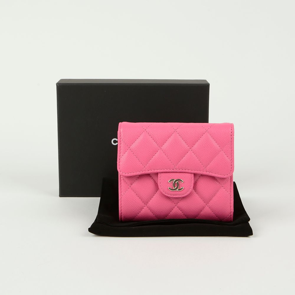 CHANEL Caviar Skin Classic Small Wallet AP0231