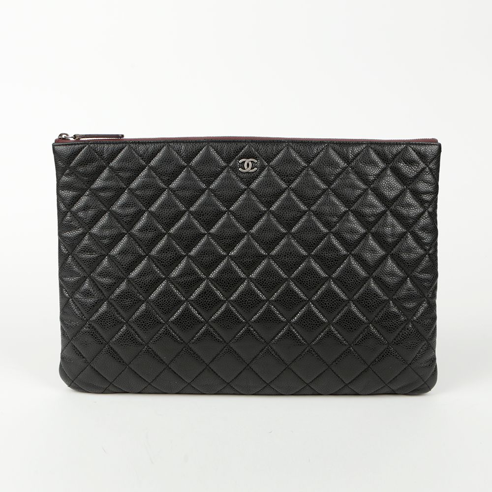 CHANEL Caviar Skin Classic Large Clutch A82552