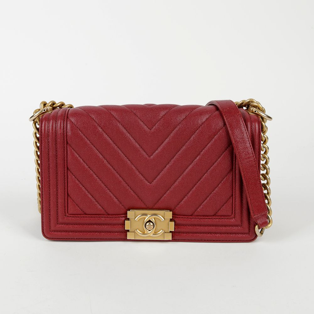 CHANEL Red Chevron Chain Shoulder Bag A67086 - Medium