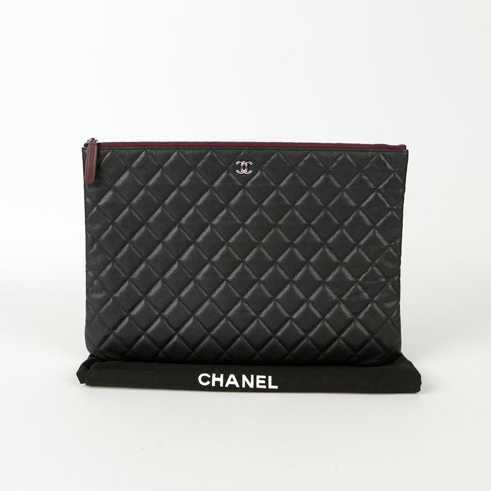 CHANEL Caviar Skin Classic Large Clutch A82552