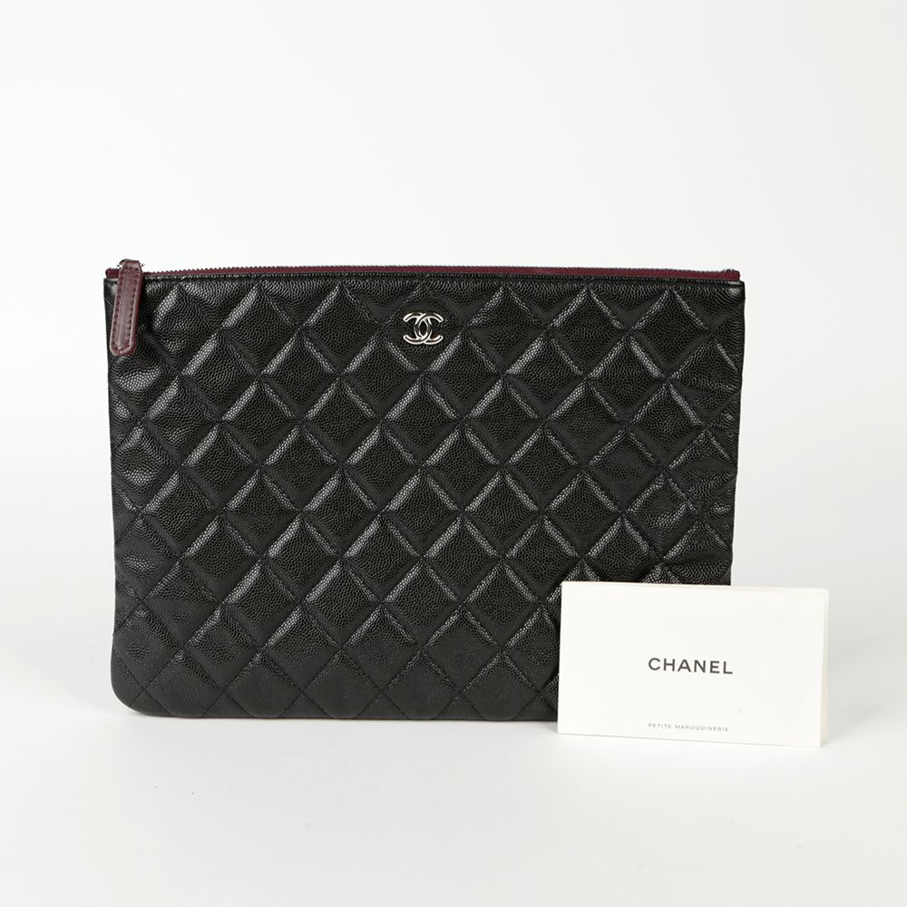CHANEL Classic Caviar Neodium Clutch A82545
