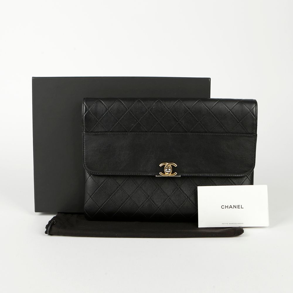 CHANEL CC Logo Flap Clutch - SKU27