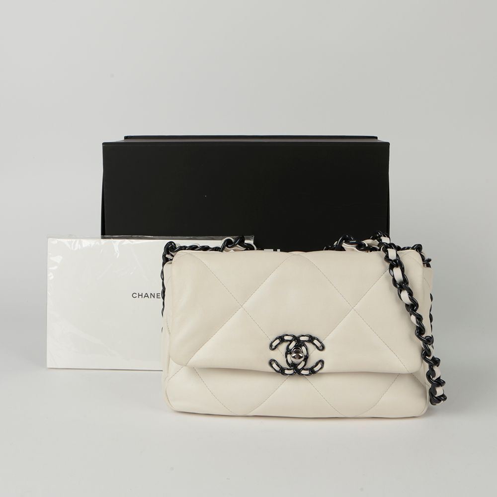 CHANEL Medium 19 Tote Shoulder Bag AS1160