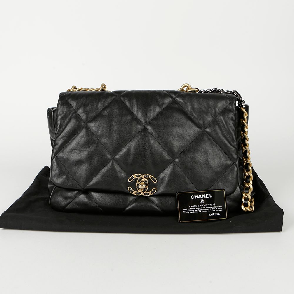 CHANEL Maxi Shoulder Bag AS1162