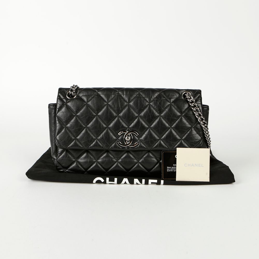 CHANEL CC Logo Season Flap Chain Shoulder Bag SKU16
