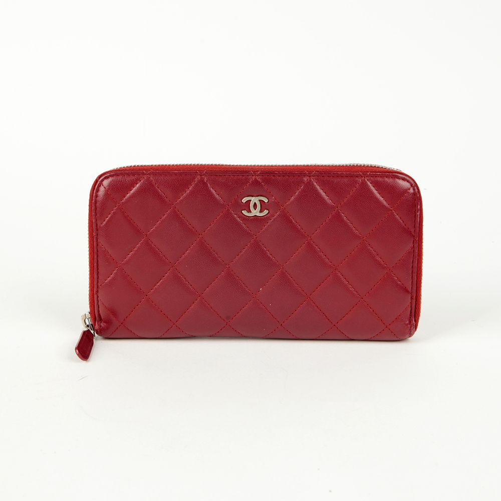 CHANEL Classic Zip Wallet in Lambskin A50097 - SKU A50097