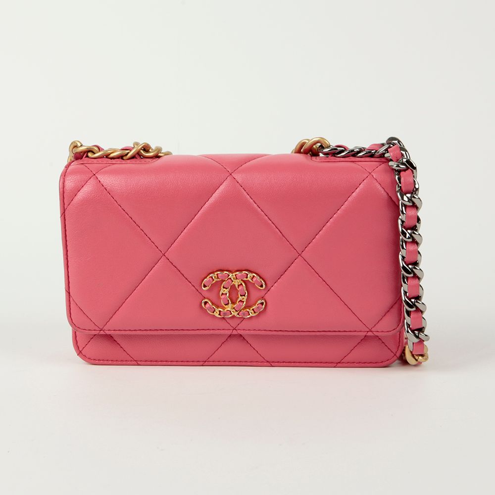 CHANEL Crossbody Shoulder Bag AP0957 19 WOC (SKU: AP0957)