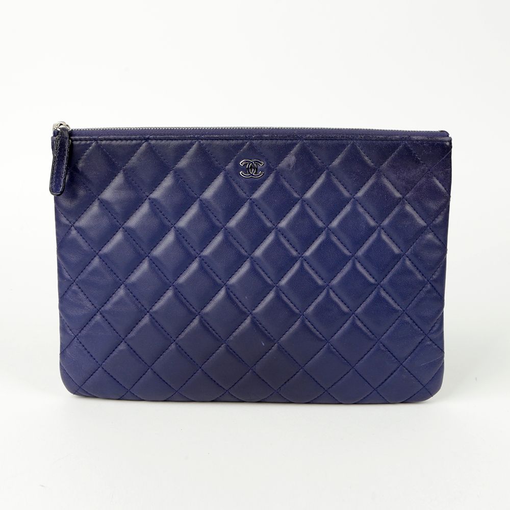 CHANEL CC Logo Neodymium Clutch SKU123