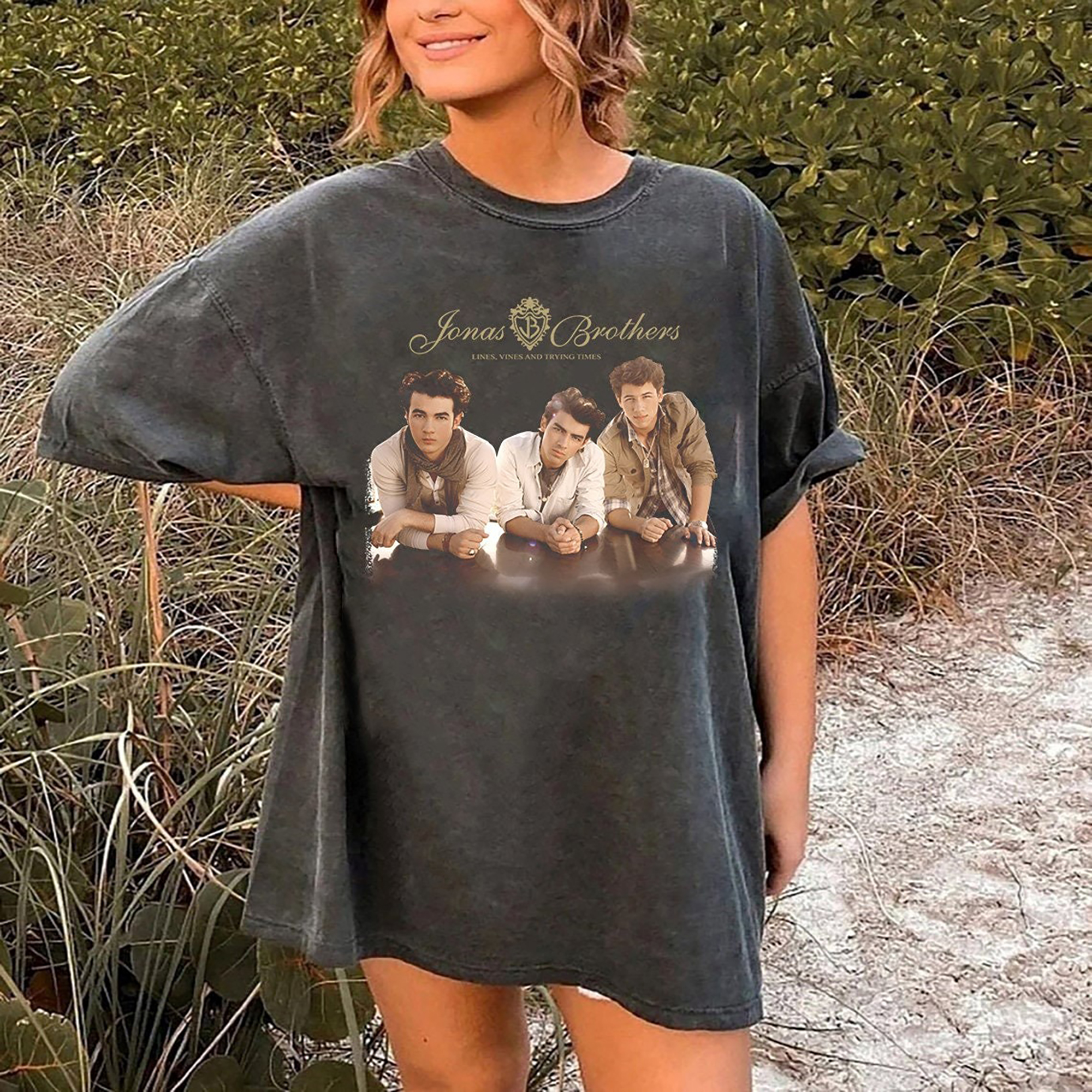 Jonas Brothers Vintage T-Shirt, Jonas Five Albums One Night Tour Shirt, Jonas Brothers Tour Shirt