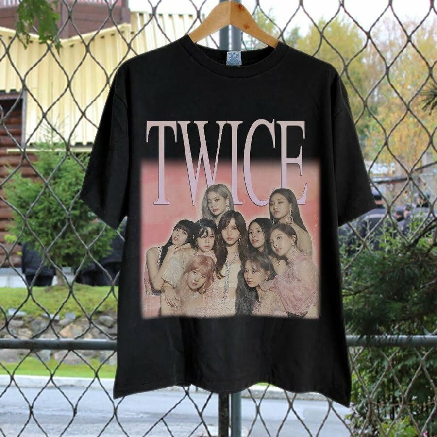 Twice Shirt, Twice Band Girl, Kpop Music Singer Band Vintage 90S Style Tees SweatShirt T-Shirt