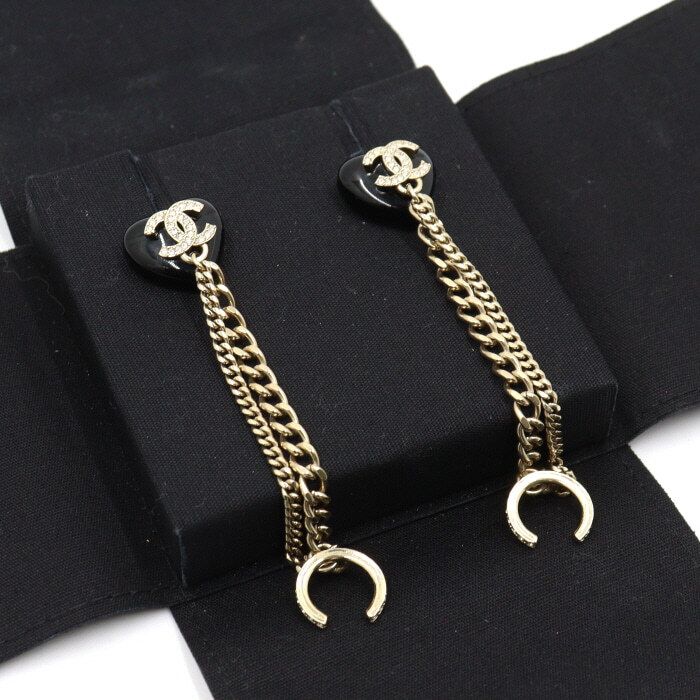 CHANEL 22 Season Resin Crystal CC Black Heart Chain Cuff Earrings aa49319 130290472