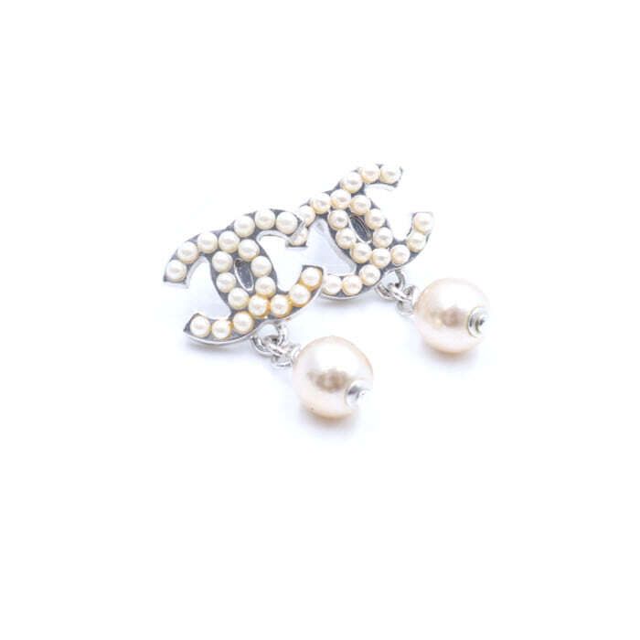 CHANEL A26973 CC Pearl Drop Earrings 05 Season 64720376