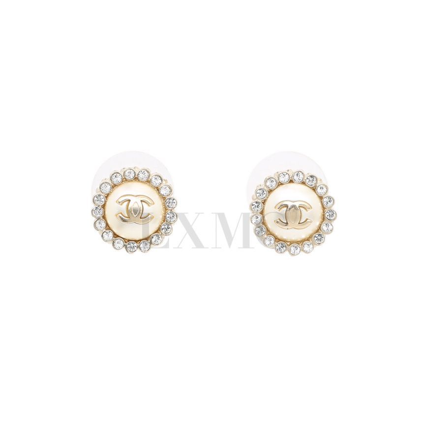 CHANEL Pearl Cubic Round Earrings with CC Logo 2017 132511620