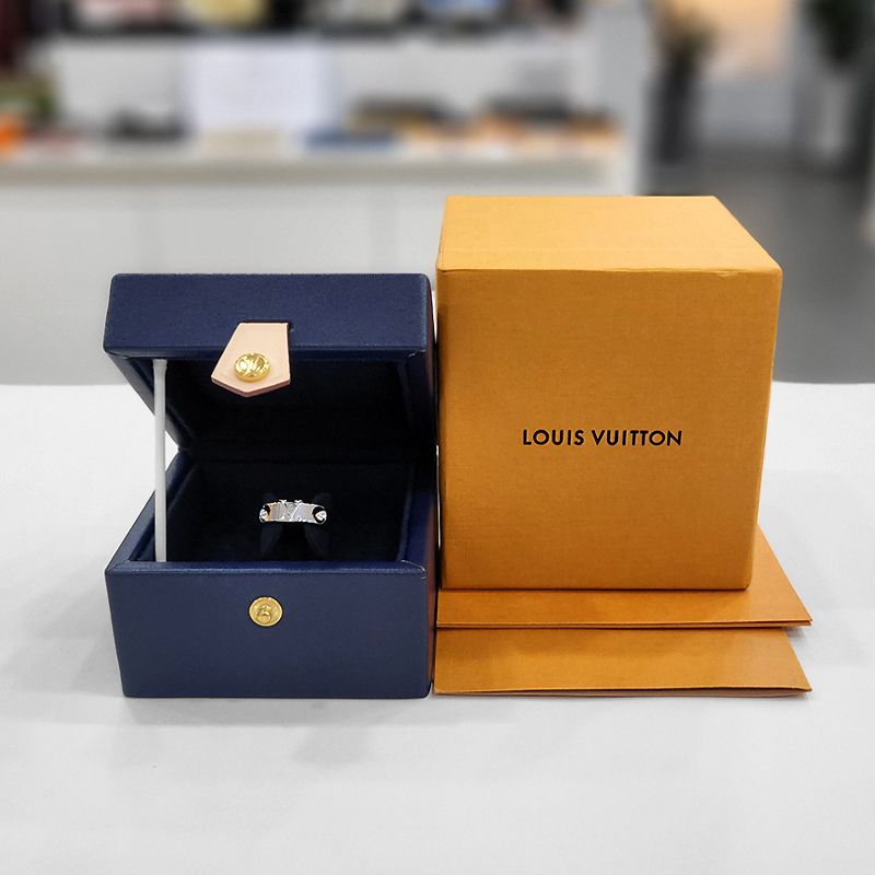 Louis Vuitton Unpresent White Gold Ring 53 Q9K97G 131403515