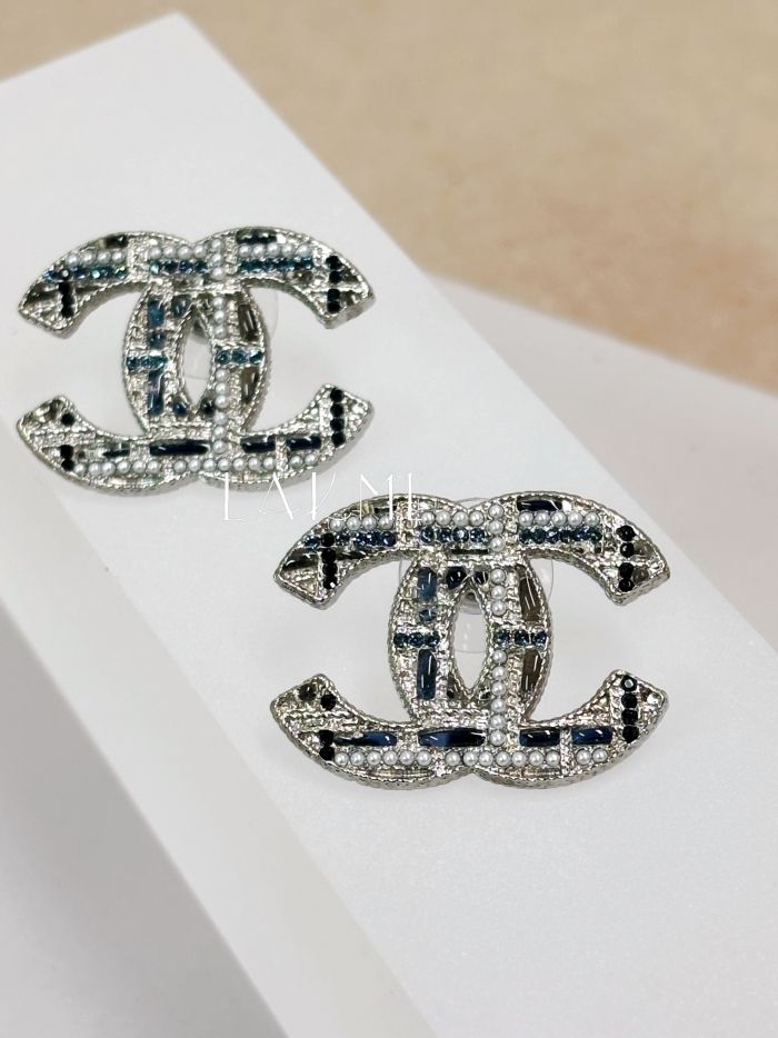 CHANEL CC Logo Tweed Detail Earrings AB2481 130696797