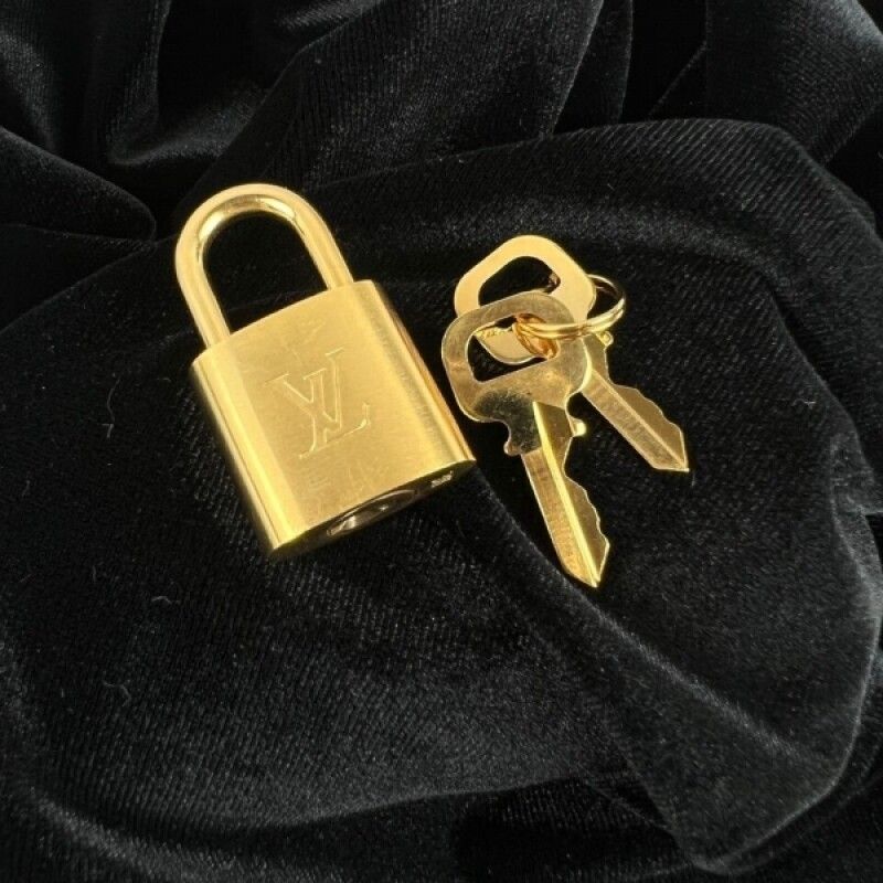 Louis Vuitton Gardena 64903721