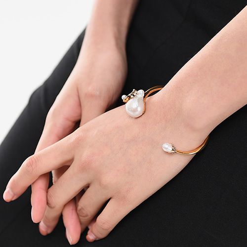 Alexander McQueen Snake Pearl Bracelet J160T 33727115