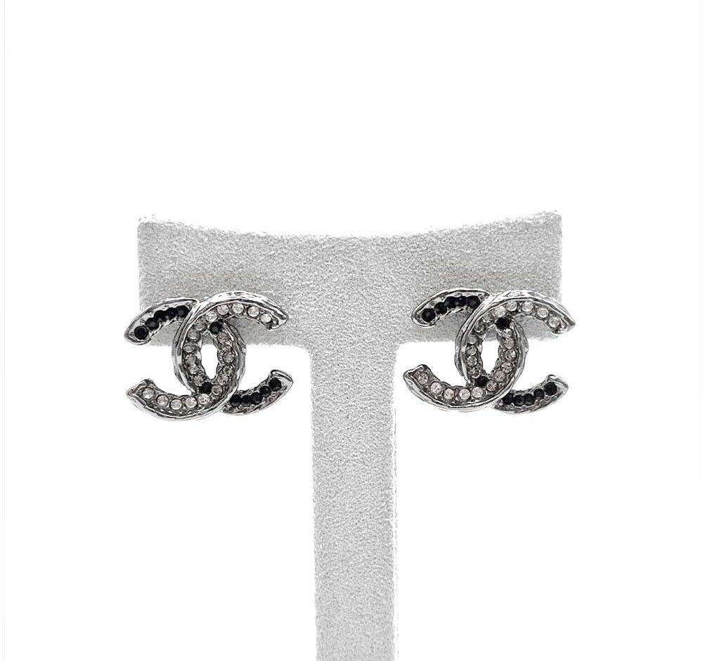 CHANEL Logo Cubic Earrings 7162317669 69032942