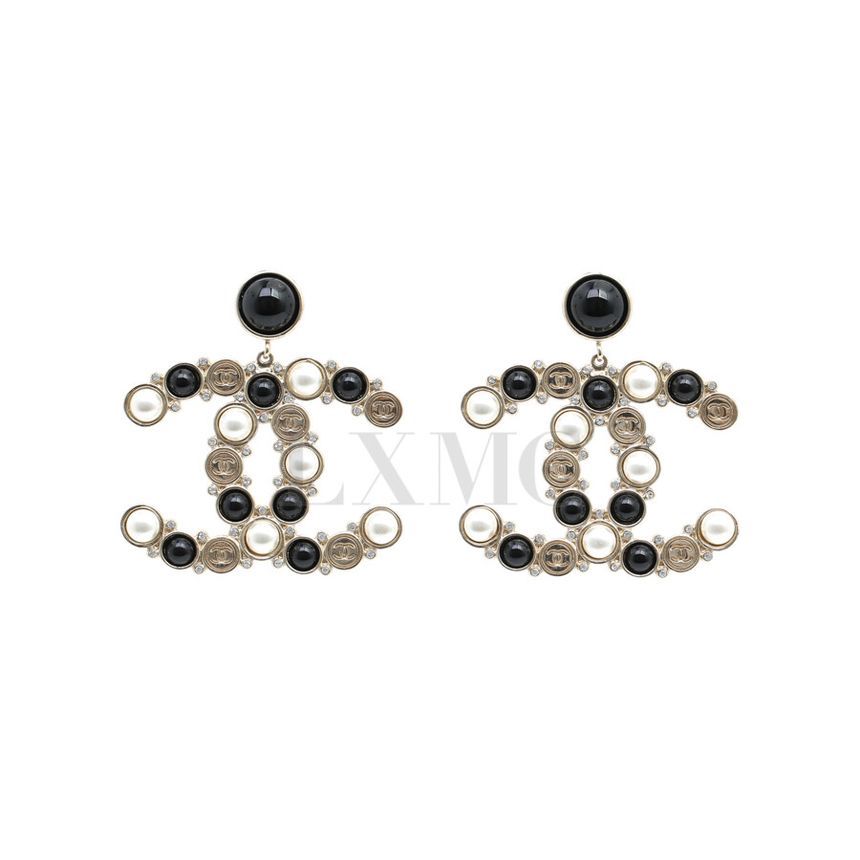 CHANEL CC Logo Pearl Earrings Gold Earring 2019 Cruise Limited Edition 94504431