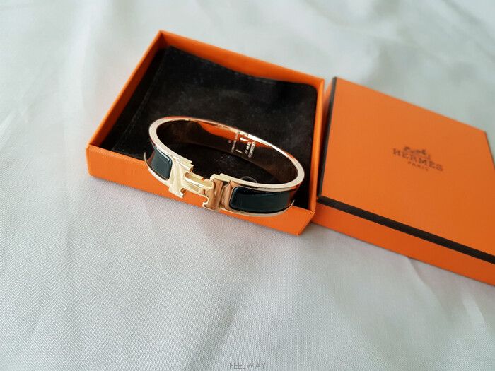 Hermes Gold Click H Bracelet PM 124242281