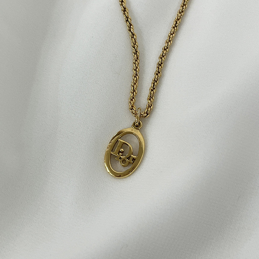 Dior Necklace Oval Pendant Necklace with Luxury Appraisal 241028-06 121705552