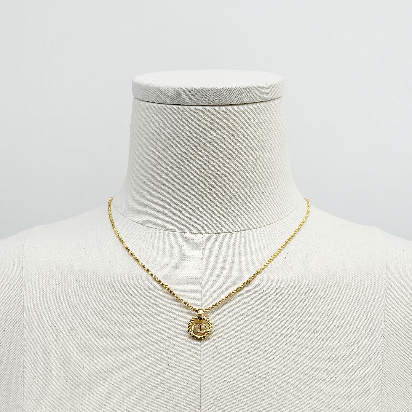 Dior Gold Circle Round CD Logo Vintage Necklace 4VDIA24020 103634176