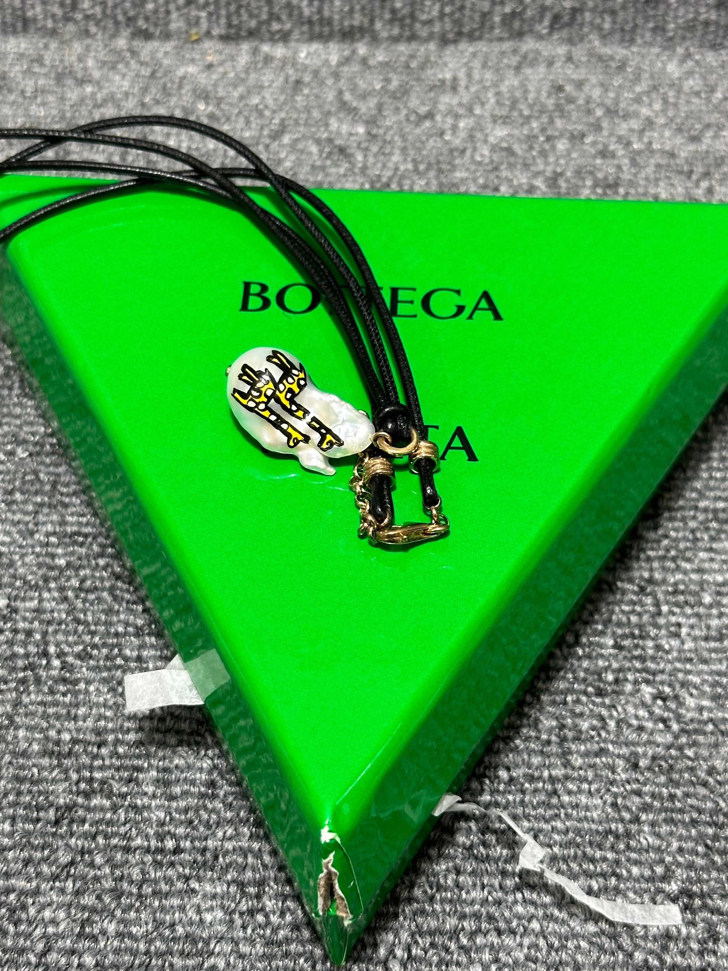 Bottega Veneta Giraffe Pearl Drop Pendant Necklace 98667828