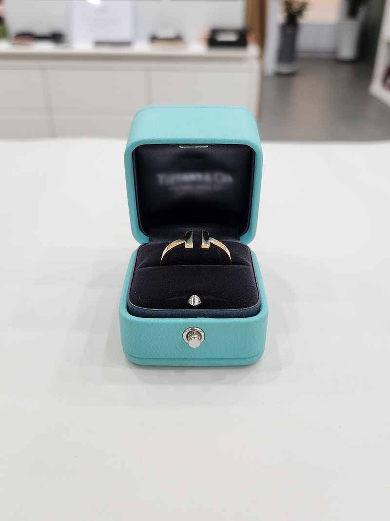 Tiffany & Co T-Wire Square 18K Gold Ring Size 20 60147883 124780151