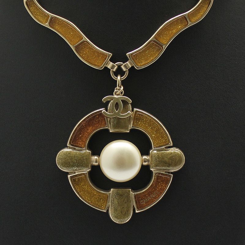 CHANEL Gold-tone Gripoix Glass Pearl Big Pendant Necklace 12345 92358201