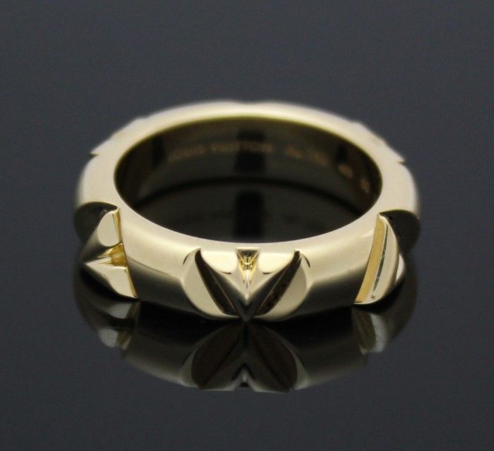 Louis Vuitton Yellow Gold LV Bolt Ring 50 28257646