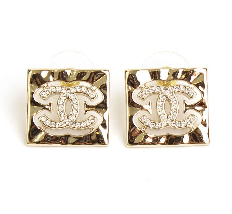 CHANEL Champagne Gold Wavy Square CC Earrings 30570950