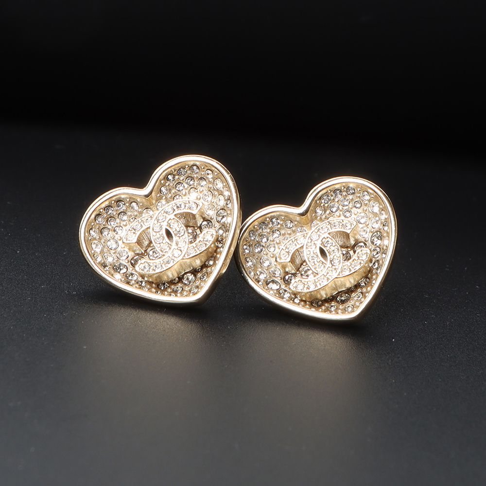 CHANEL Heart CC Logo Earrings / 30905-2 57864756